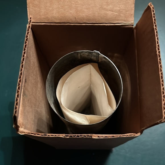 Vintage Dexter Candle Making Round Metal Mold by LeeWards. - Picture 4 of 13